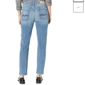 7 For all Mankind Josefina Skinny Boyfriend size 27.  Stretch fabric